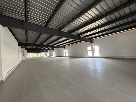Edificio de Oficinas de 3,400 m² en Alquiler | Av. Luperón, Santo Domingo Oeste