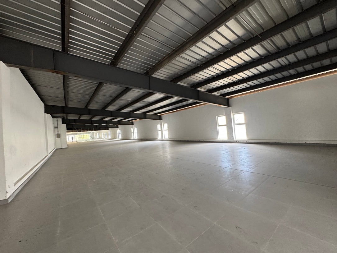 Edificio de Oficinas de 3,400 m² en Alquiler | Av. Luperón, Santo Domingo Oeste