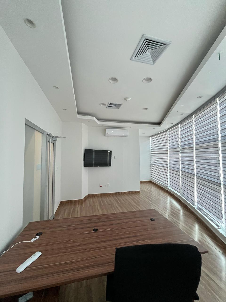 Oficinas alquiler Piantini MII 501 Santo Domingo