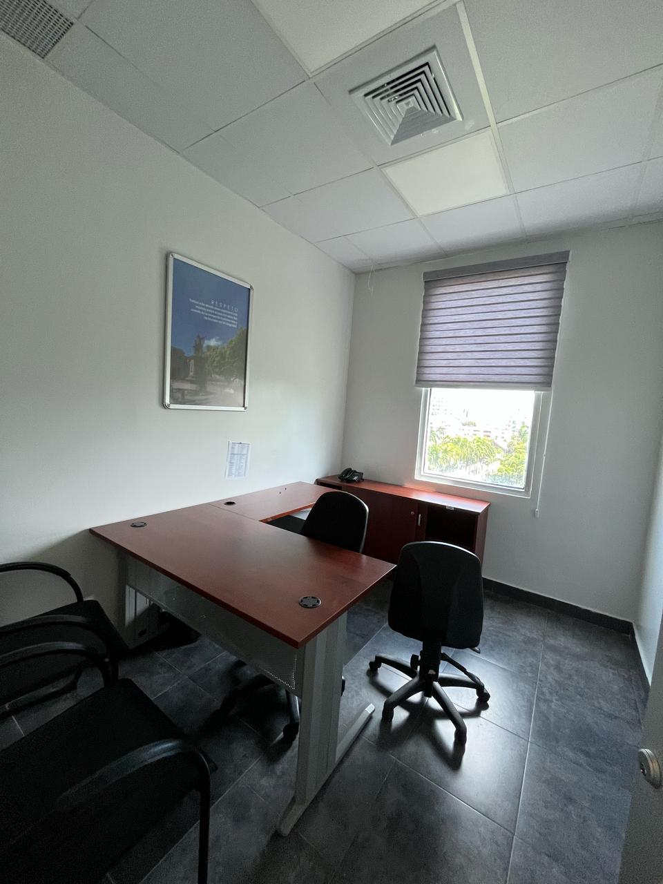 Oficinas alquiler Piantini MII 501 Santo Domingo