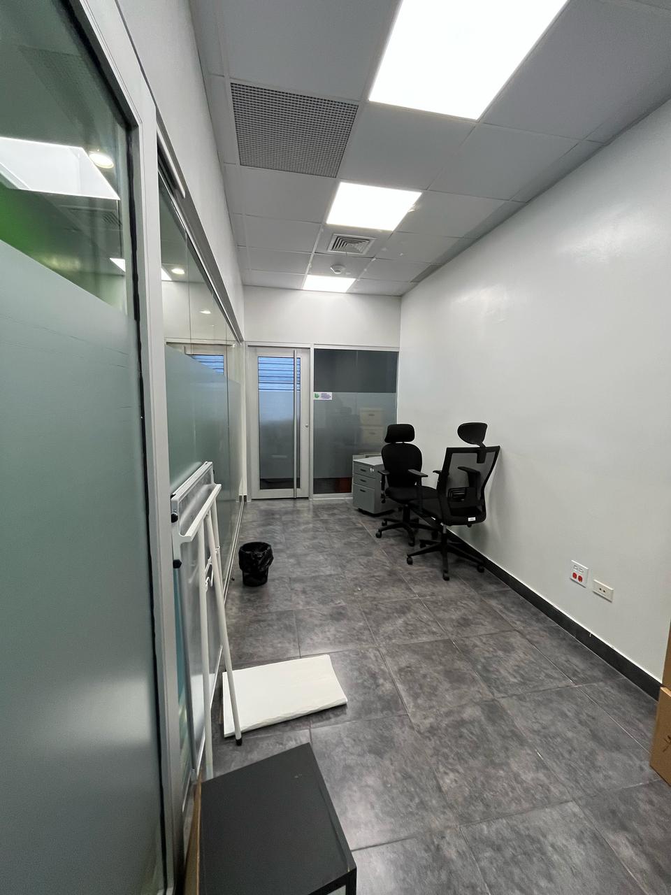 Oficinas alquiler Piantini MII 501 Santo Domingo