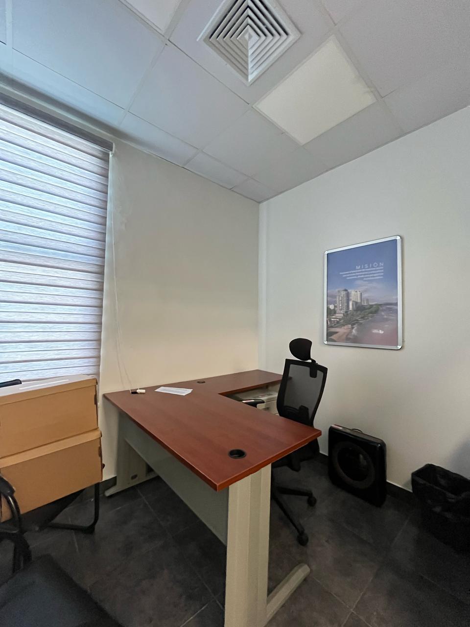 Oficinas alquiler Piantini MII 501 Santo Domingo