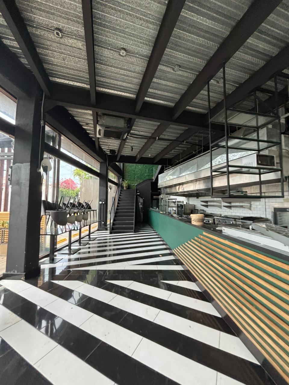 Locales comerciales 1er piso Arroyo Hondo Viejo Santo Domingo