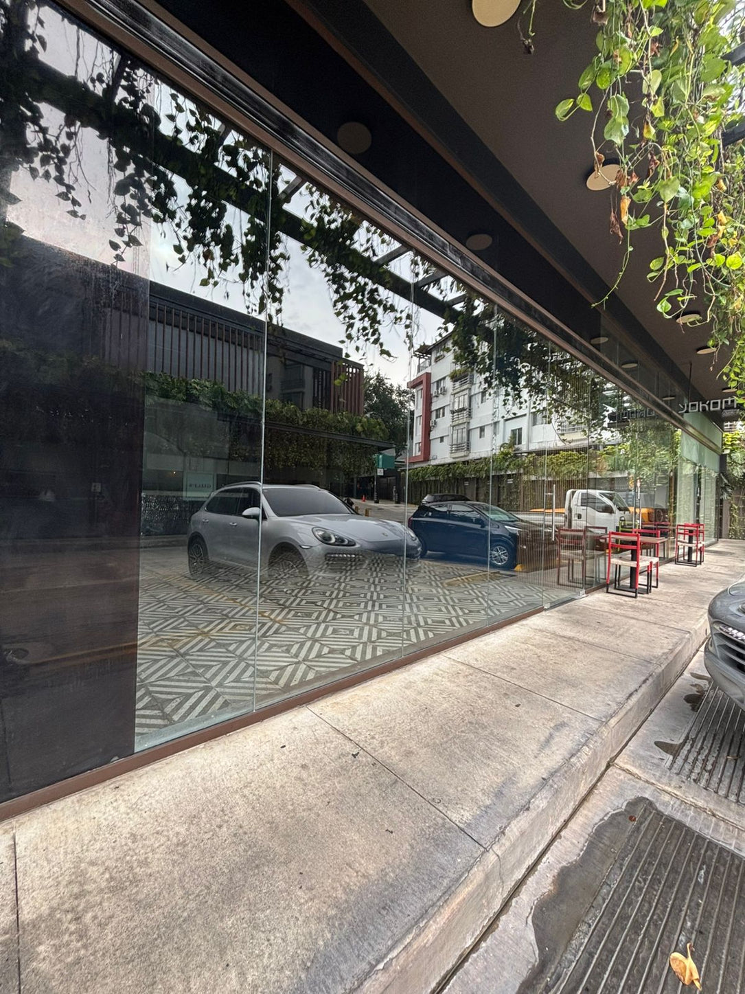 Locales comerciales 1er piso Arroyo Hondo Viejo Santo Domingo