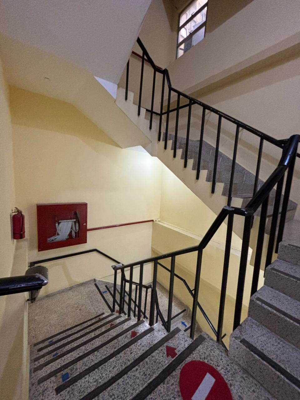 Oficinas desde 244 hasta 2,762 m² en Alquiler | Av. John F. Kennedy, Miraflores, Santo Domingo (A Remodelar)