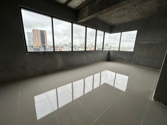 Locales para Oficinas en Venta 213 m² | Edificio Corporativo 20/20, Arroyo Hondo, Santo Domingo