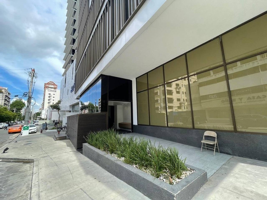 Oficina Corporativa en Alquiler | 204 m² | 8 Parqueos | Ensanche Piantini, Santo Domingo