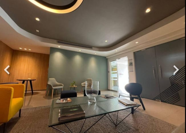 Local comercial independiente en alquiler | 530 m² | Uso comercial / oficinas