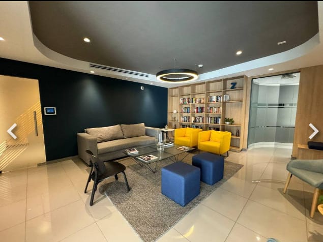 Local comercial independiente en alquiler | 530 m² | Uso comercial / oficinas