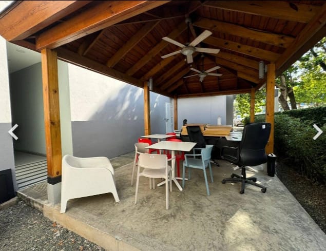Local comercial independiente en alquiler | 530 m² | Uso comercial / oficinas