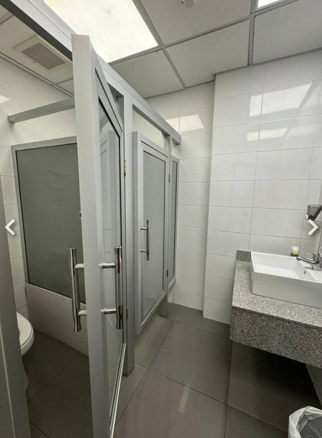 Local comercial independiente en alquiler | 530 m² | Uso comercial / oficinas