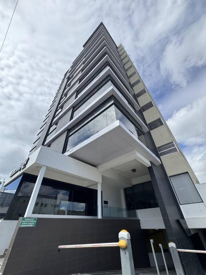Oficina Corporativa en alquiler – 463 m² | Torre Corporativo NC, El Millón, Santo Domingo (Copia) (Copia)