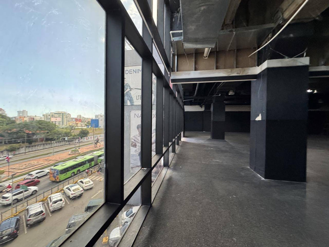 Oficina / Call Center Alquiler –888 m2 Piantini