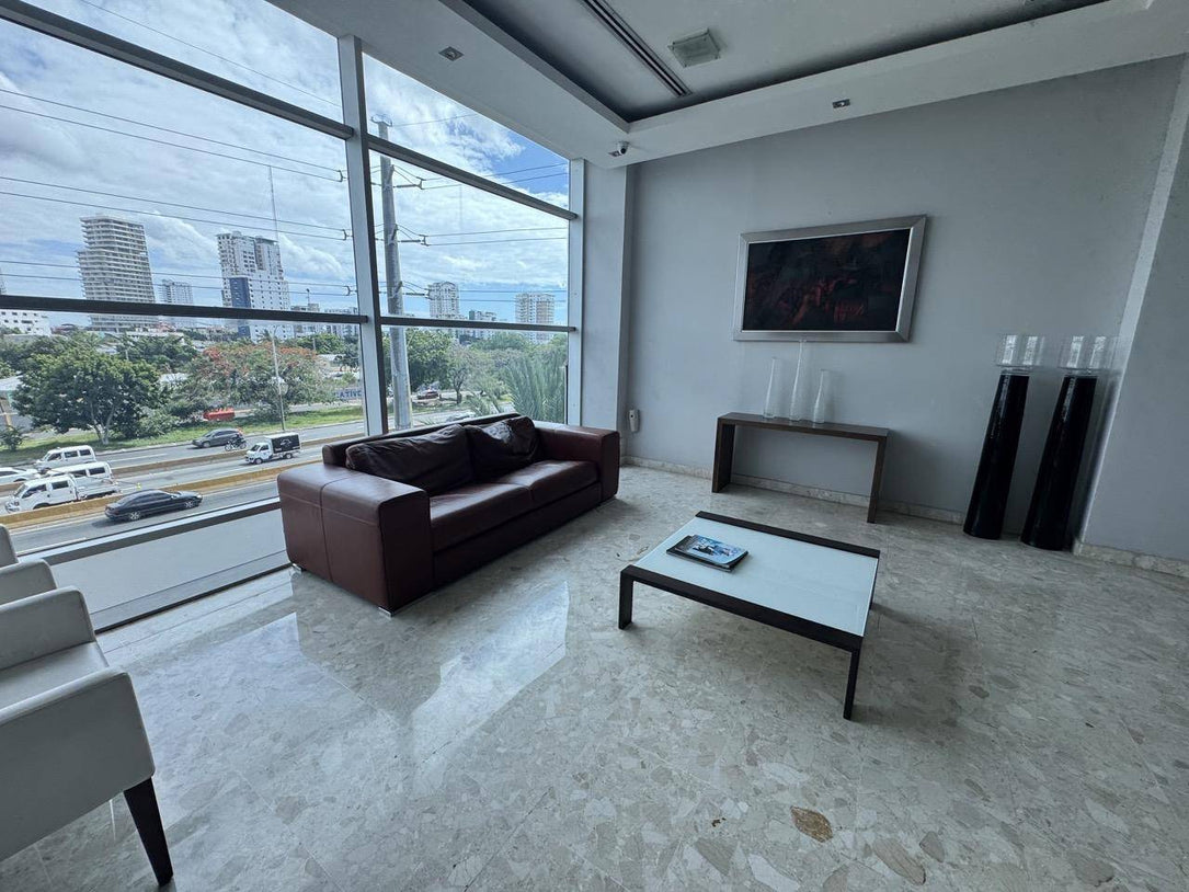 Edificio Corporativo e Industrial de 4,376 m² de Construcción sobre Solar de 5,277 m² en Venta | Autopista Las Américas, Santo Domingo Este