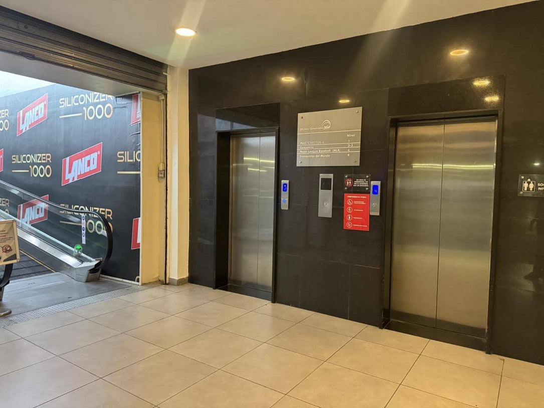 Oficina en Alquiler – 1,496.87 m² | Arroyo Hondo Viejo, Santo Domingo