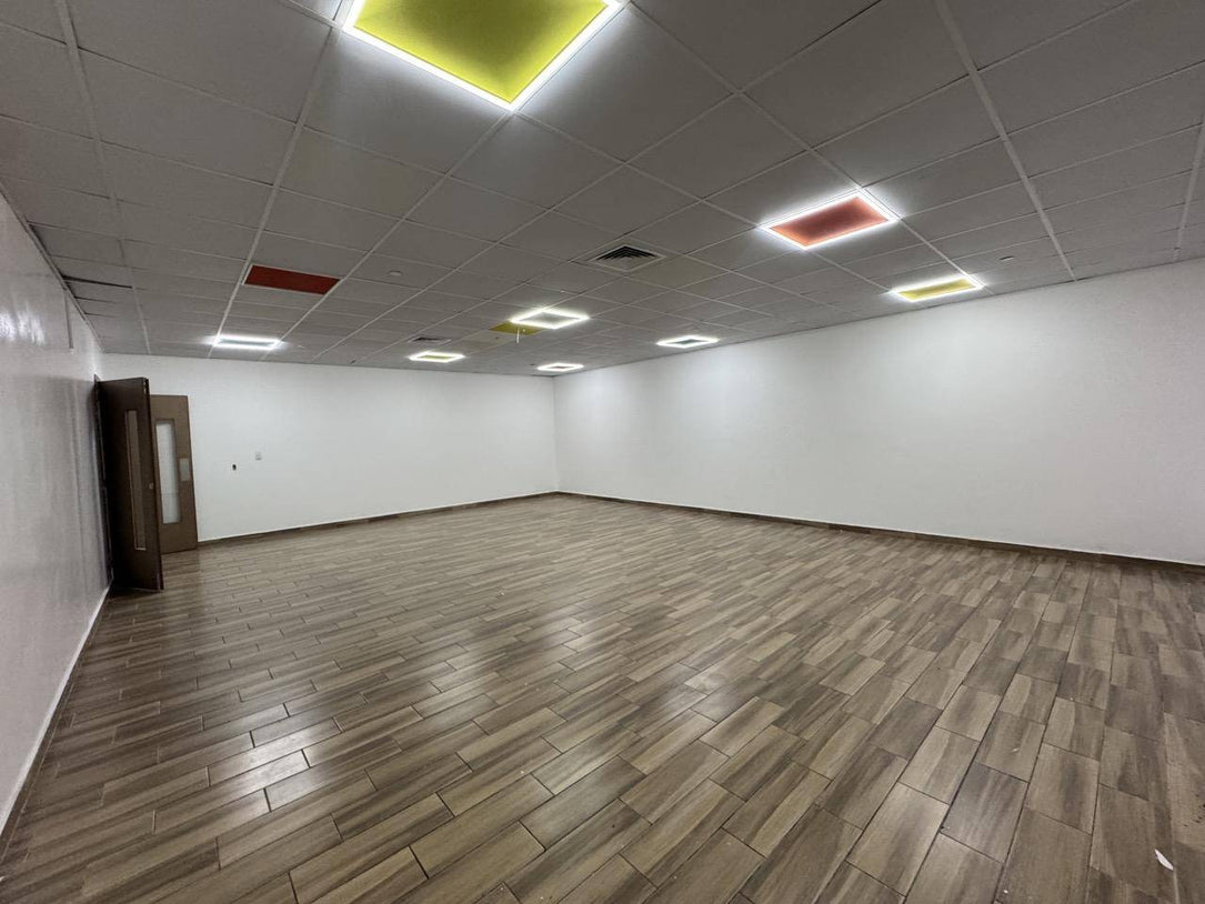 Oficina en Alquiler – 1,496.87 m² | Arroyo Hondo Viejo, Santo Domingo