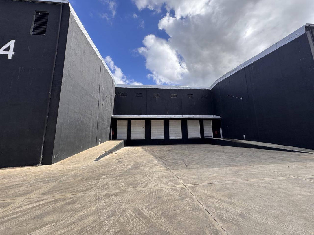 Nave Industrial Clase A en Alquiler – 1,000 m² | Autopista Duarte, Santo Domingo