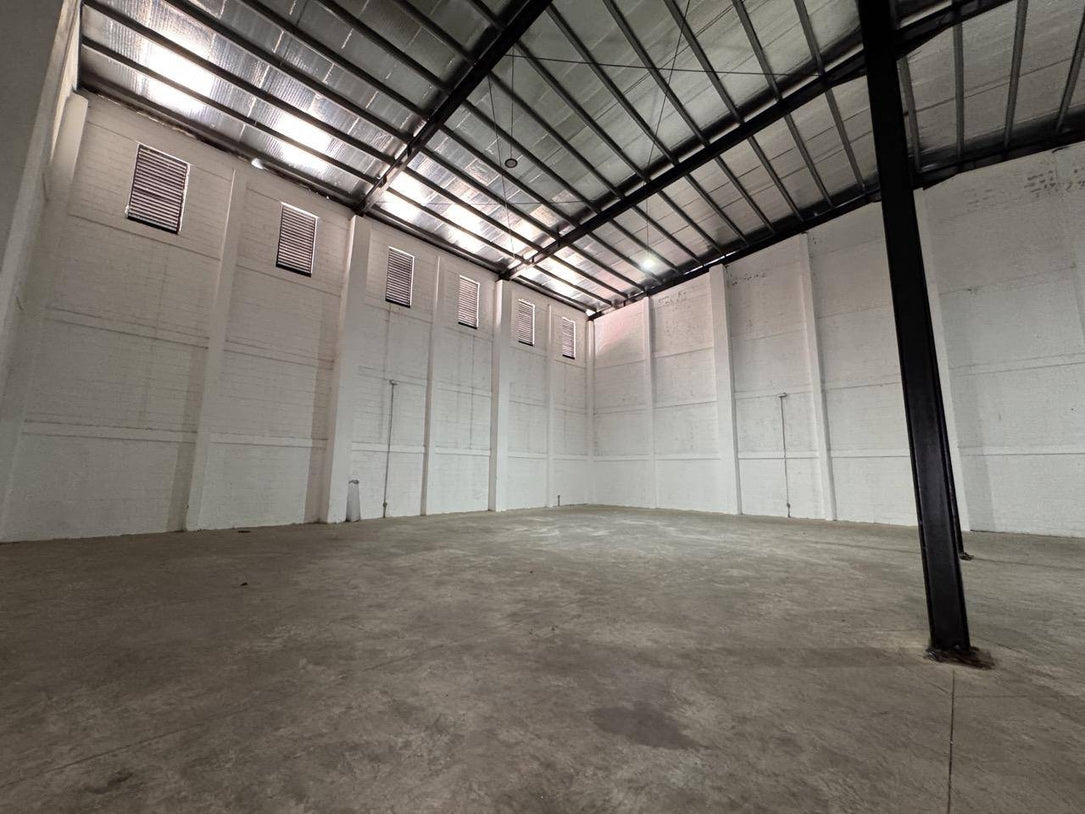 Nave Industrial Clase A en Alquiler – 1,000 m² | Autopista Duarte, Santo Domingo