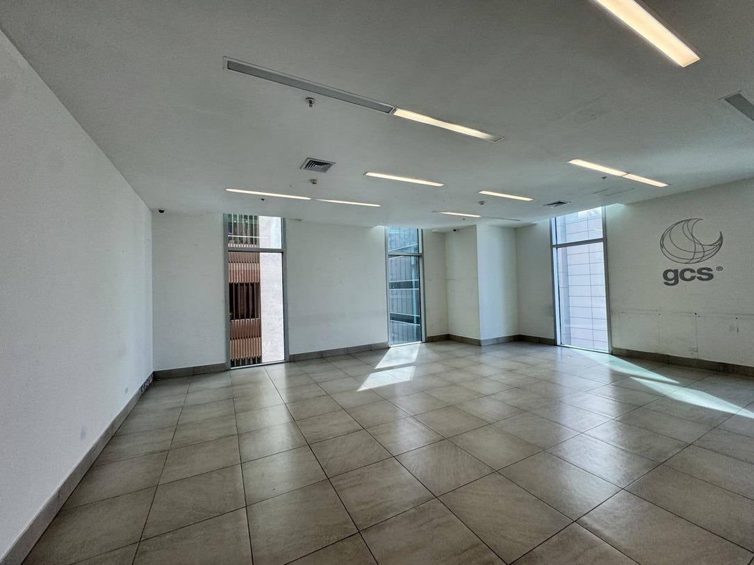 Oficina corporativa Clase A adecuada 500 m² en Alquiler Piantini, Santo Domingo