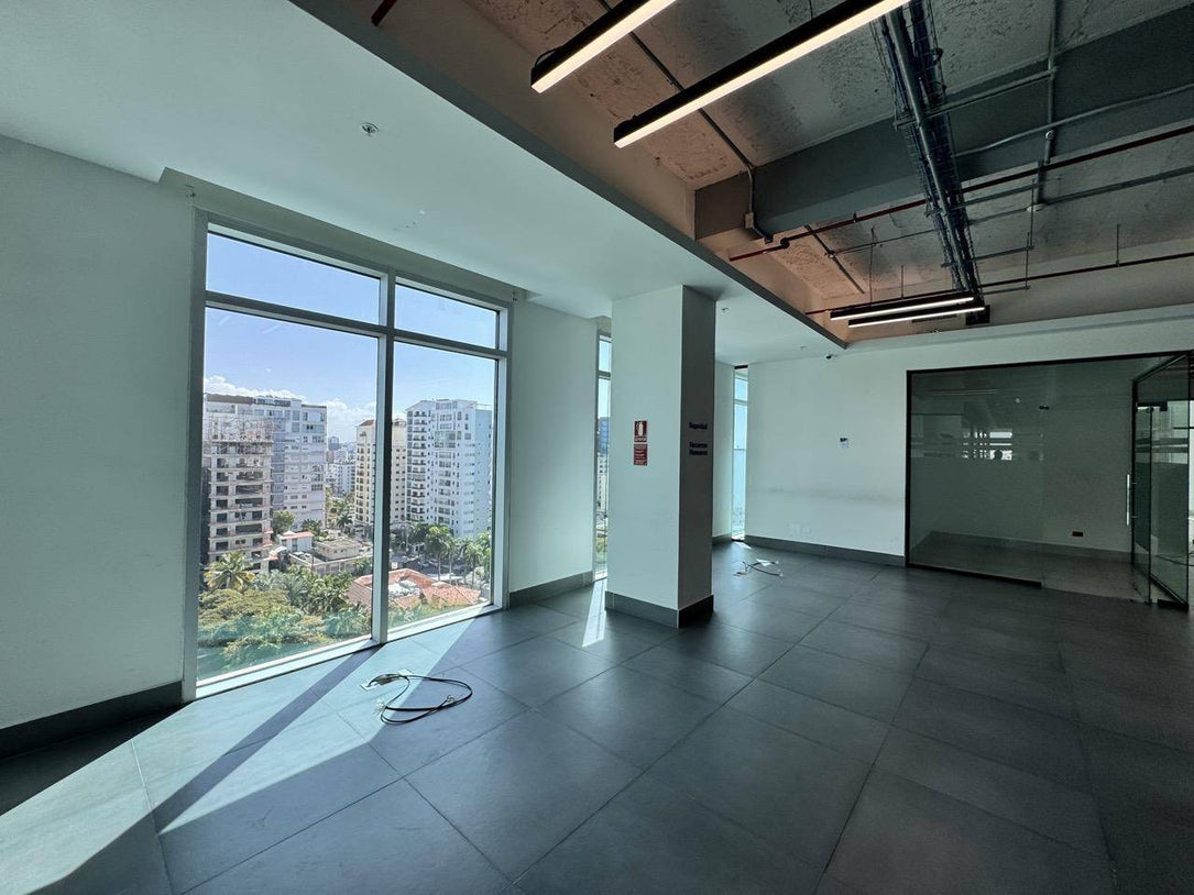 Oficina corporativa Clase A adecuada 500 m² en Alquiler Piantini, Santo Domingo