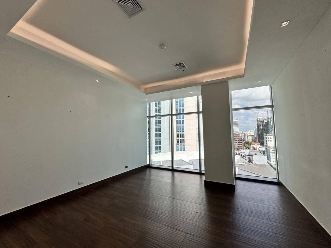 Oficina corporativa Clase A adecuada 500 m² en Alquiler Piantini, Santo Domingo