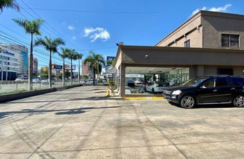 Local Comercial de 600 m² en Alquiler | Avenida 27 de Febrero, Naco, Santo Domingo-2