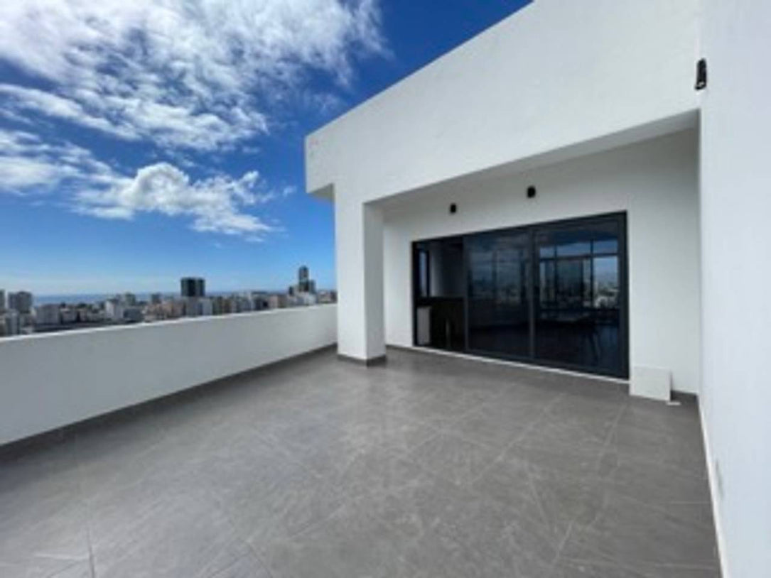 Oficina Corporativa en Venta – 76.24 m² | Corporativo 2019, Evaristo Morales, Santo Domingo