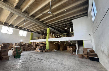 Nave Industrial/Comercial en Alquiler | 2,400 m² | Piantini, Santo Domingo-3