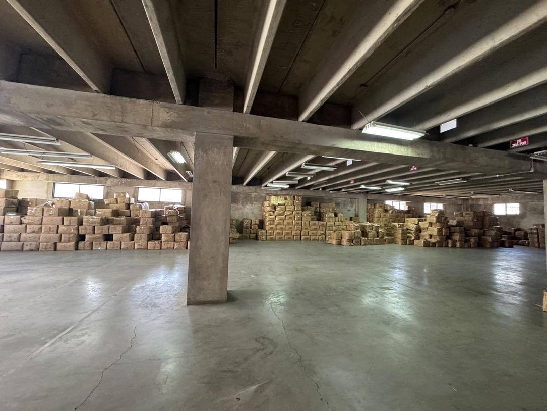 Nave Industrial/Comercial en Alquiler | 2,400 m² | Piantini, Santo Domingo