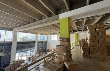 Nave Industrial/Comercial en Alquiler | 2,400 m² | Piantini, Santo Domingo-8