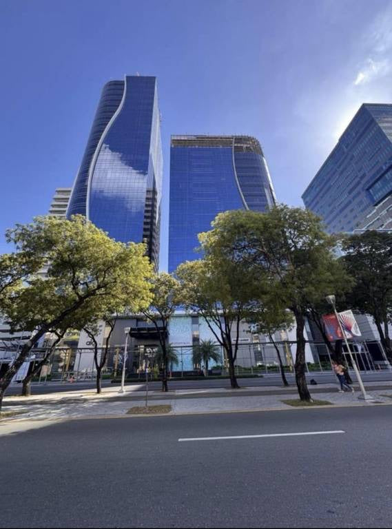 Oficina Corporativa Clase A Alquiler