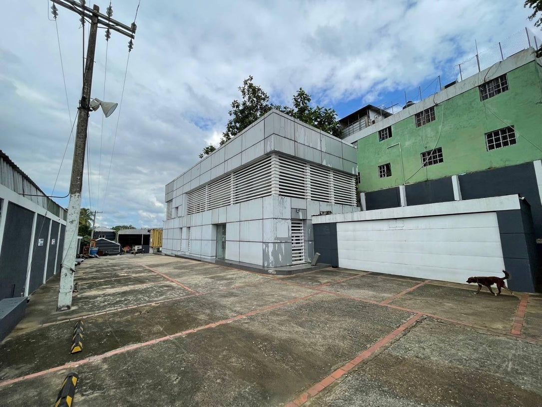 Complejo Industrial en Venta y/o Alquiler | 2,600 m² |Manoguayabo