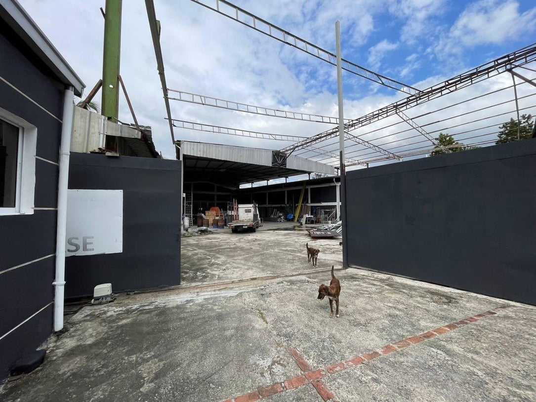 Complejo Industrial en Venta y/o Alquiler | 2,600 m² |Manoguayabo