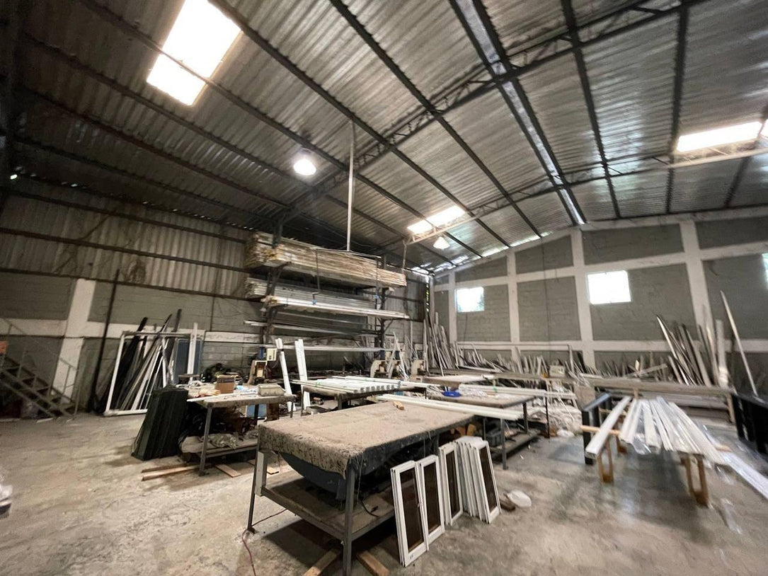 Complejo Industrial en Venta y/o Alquiler | 2,600 m² |Manoguayabo