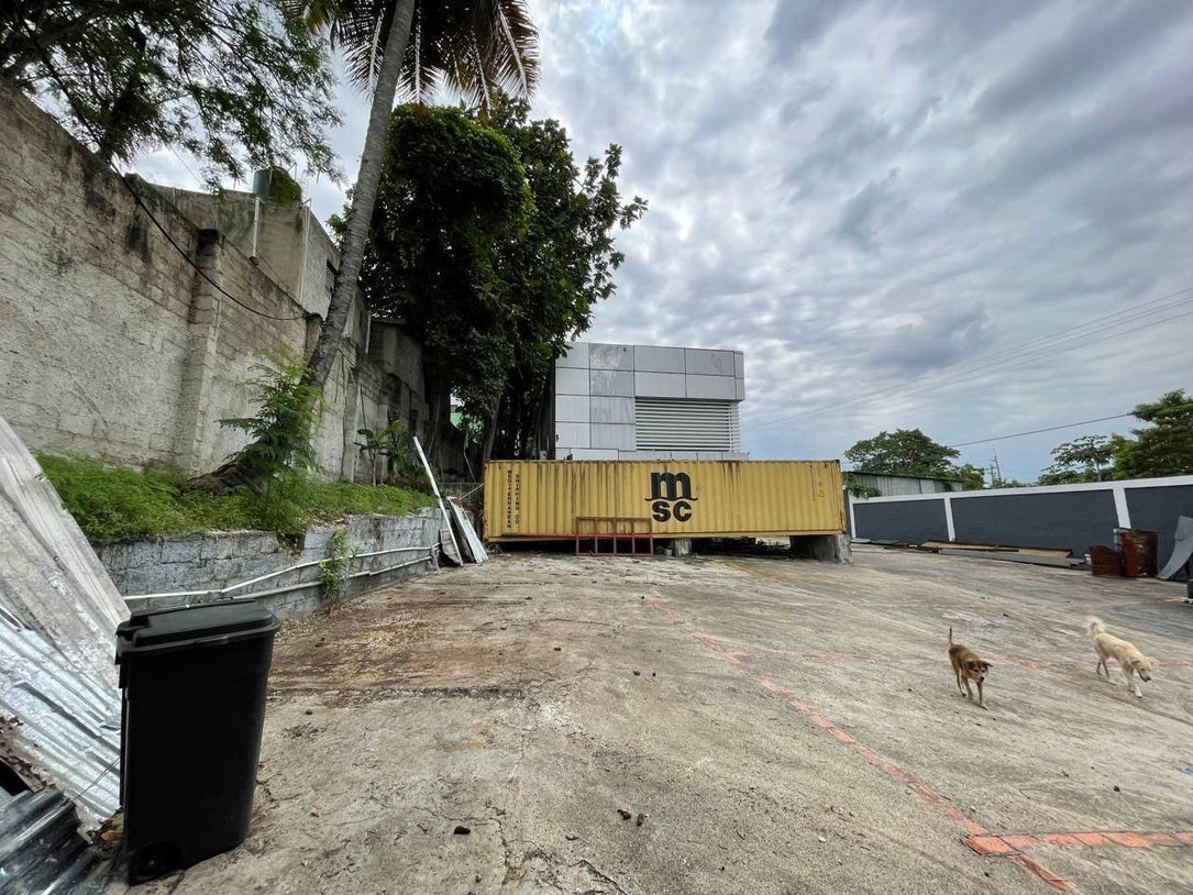 Complejo Industrial en Venta y/o Alquiler | 2,600 m² |Manoguayabo