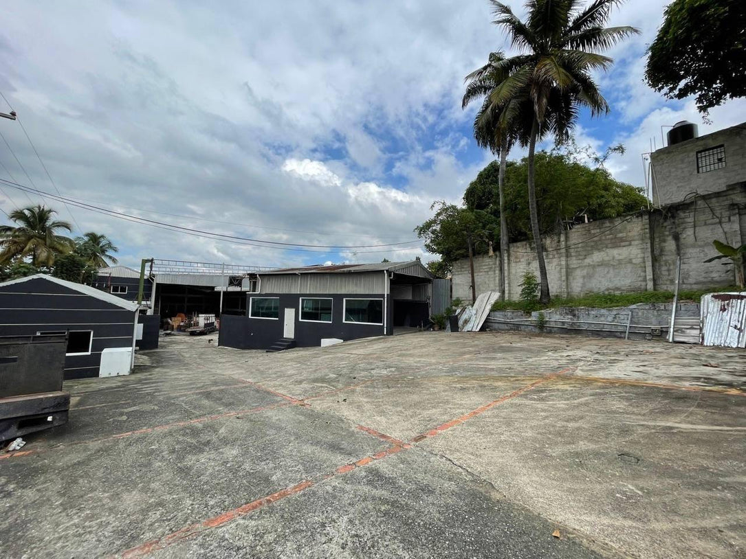 Complejo Industrial en Venta y/o Alquiler | 2,600 m² |Manoguayabo