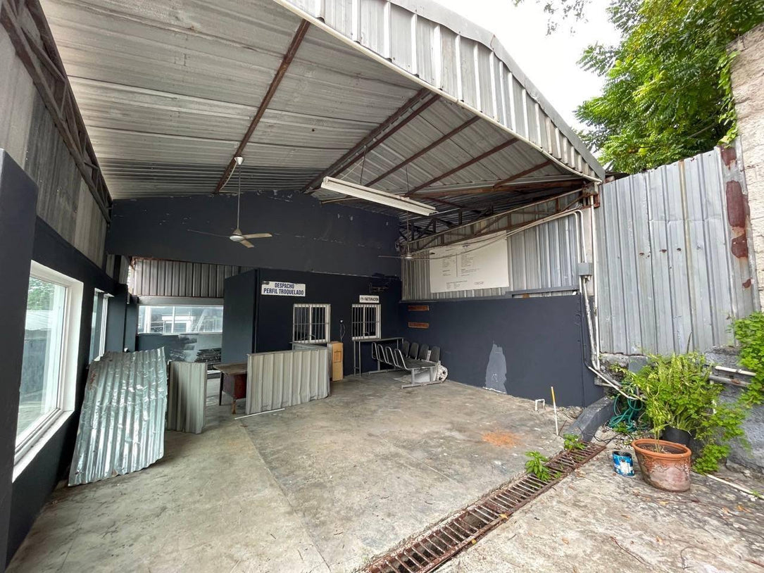 Complejo Industrial en Venta y/o Alquiler | 2,600 m² |Manoguayabo
