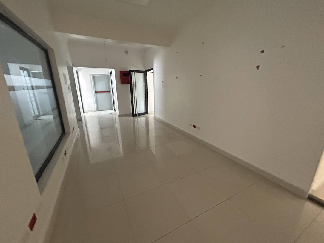 Propiedad Corporativa en Alquiler | 700mt2 | Esperilla