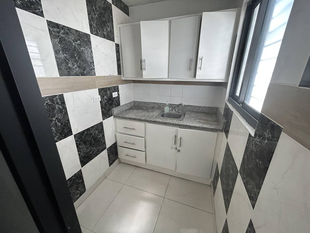 Propiedad Corporativa en Alquiler | 700mt2 | Esperilla