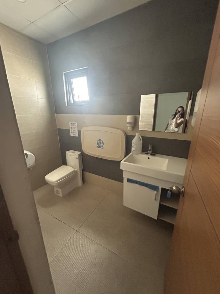 Propiedad Corporativa en Alquiler | 700mt2 | Esperilla