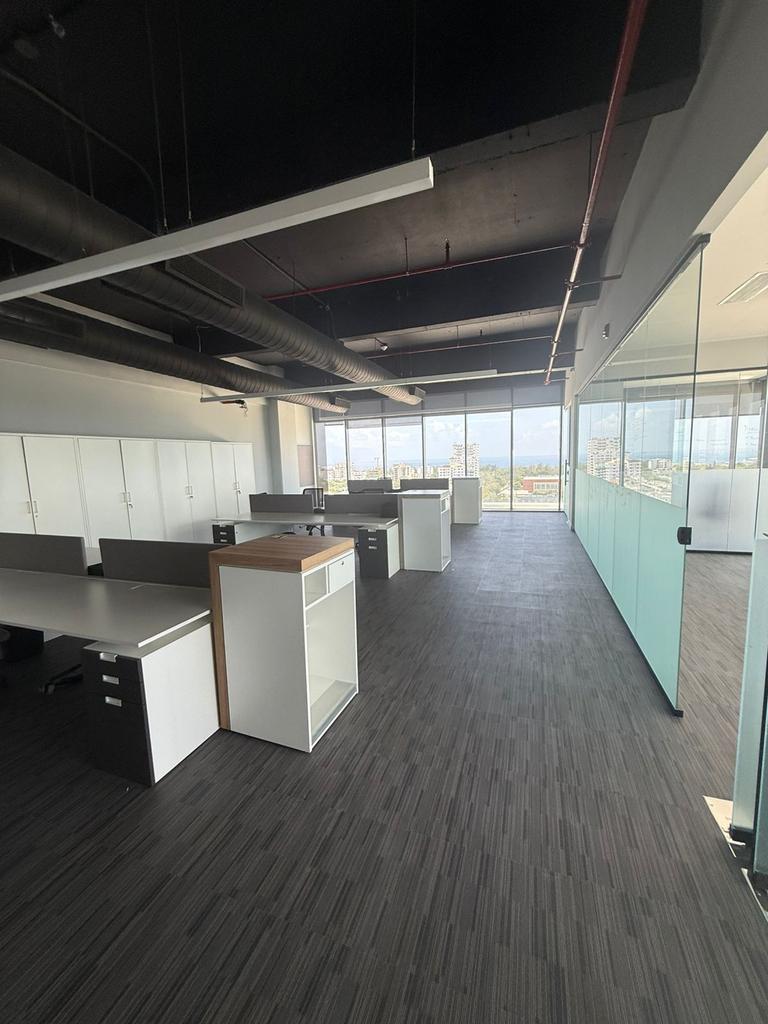 Oficinas alquiler Adecuado Bella Vista Downtown Santo Domingo