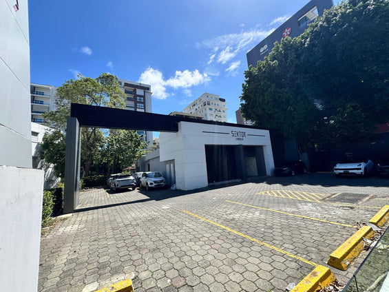 Local comercial independiente en alquiler | 530 m² | Uso comercial / oficinas