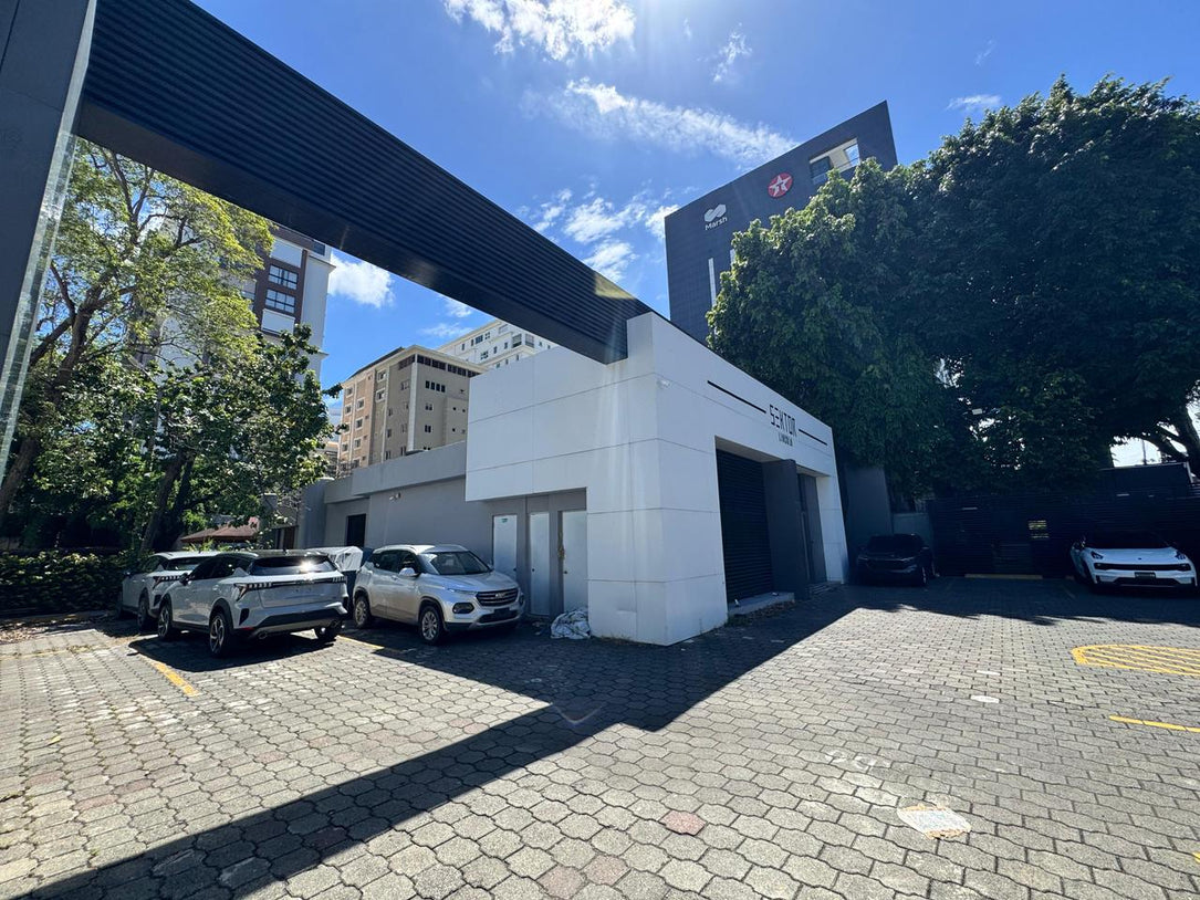 Local comercial independiente en alquiler | 530 m² | Uso comercial / oficinas