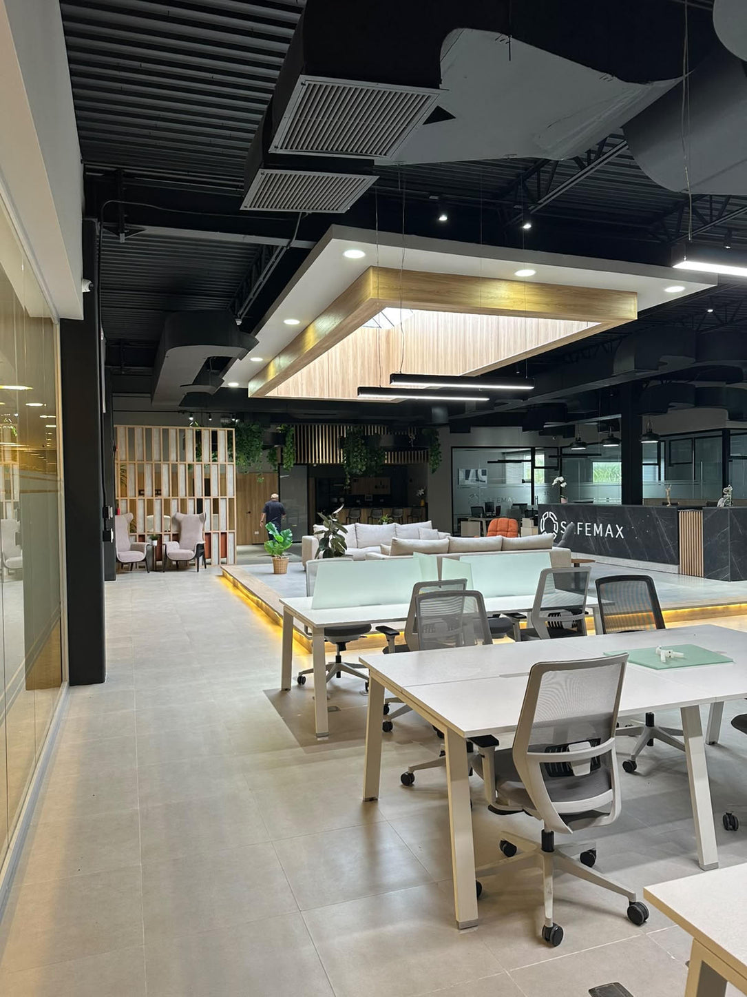 Alquiler Oficina Corporativa de 558 m² | San Juan Shopping Center Punta Cana